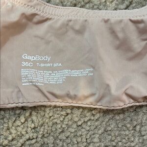 GapBody 360 T-Shirt Bra in Nude